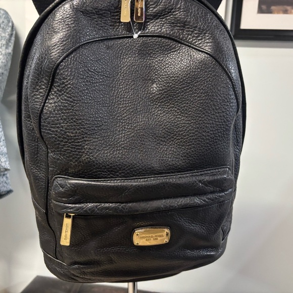 ❤️Michael Kors Large Pebbled Leather Travel Backpack - Picture 1 of 9